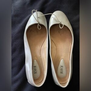 Bloch Vero Cupid leather ballerina flats